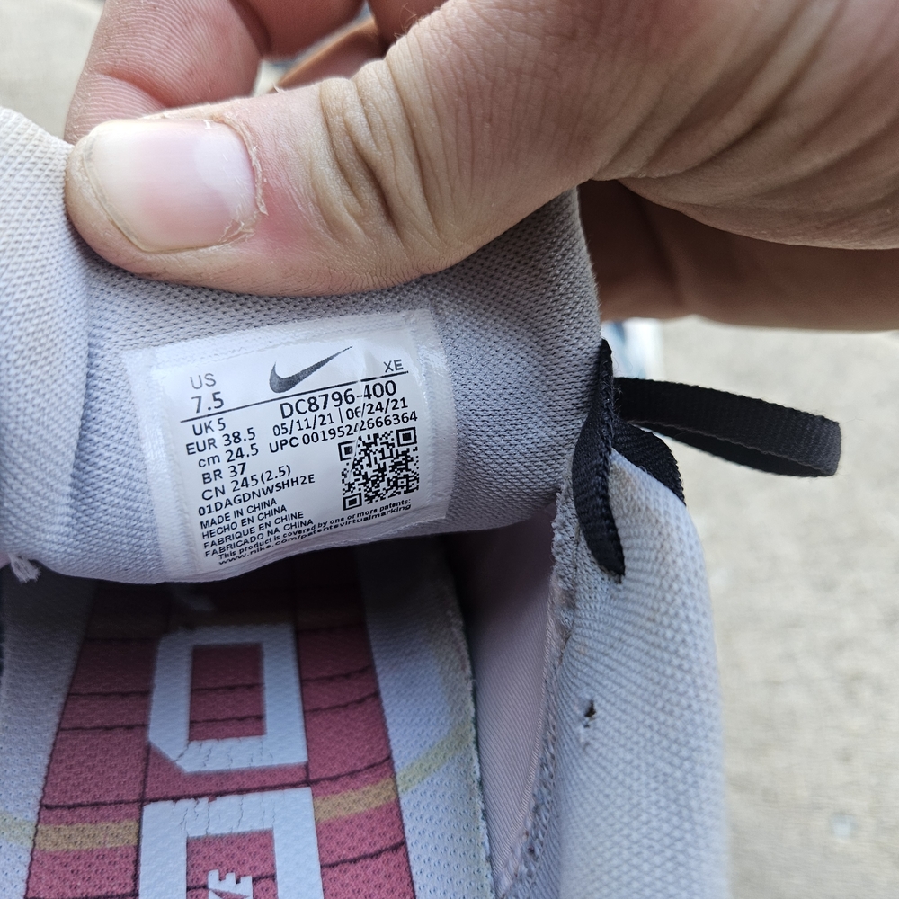 Nike Multicolor Running Shoes - Picture 6 of 7